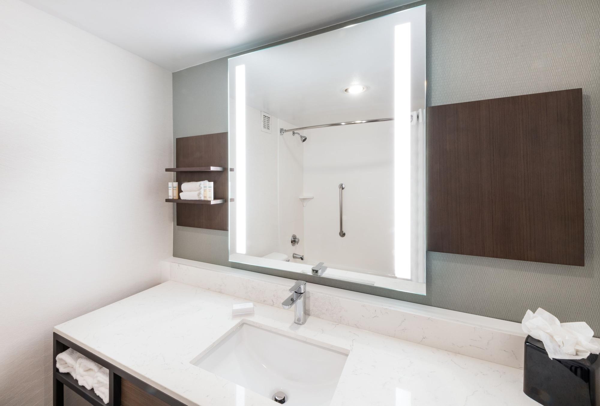 Hilton Garden Inn Philadelphia-Форт-Вашингтон Экстерьер фото