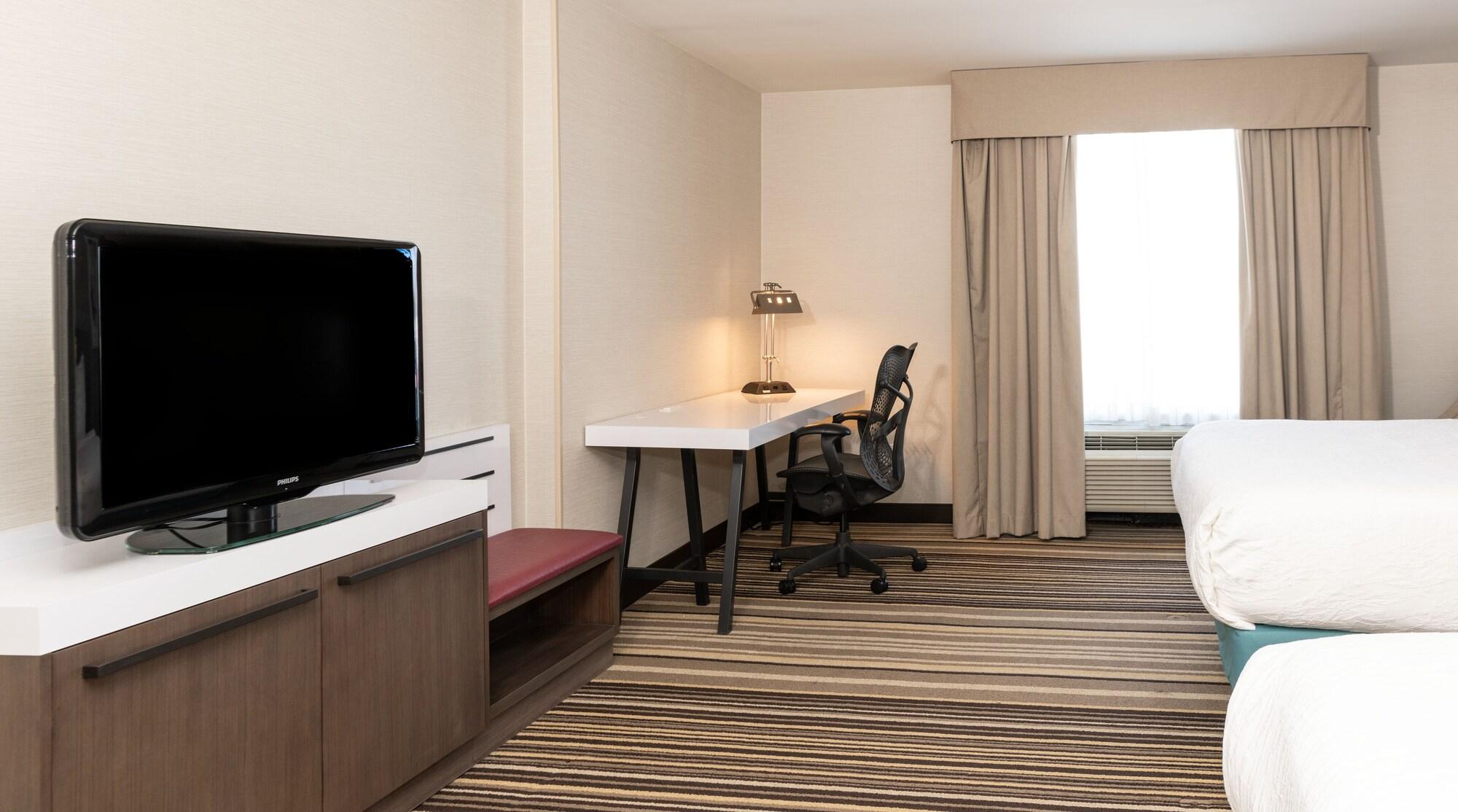Hilton Garden Inn Philadelphia-Форт-Вашингтон Экстерьер фото