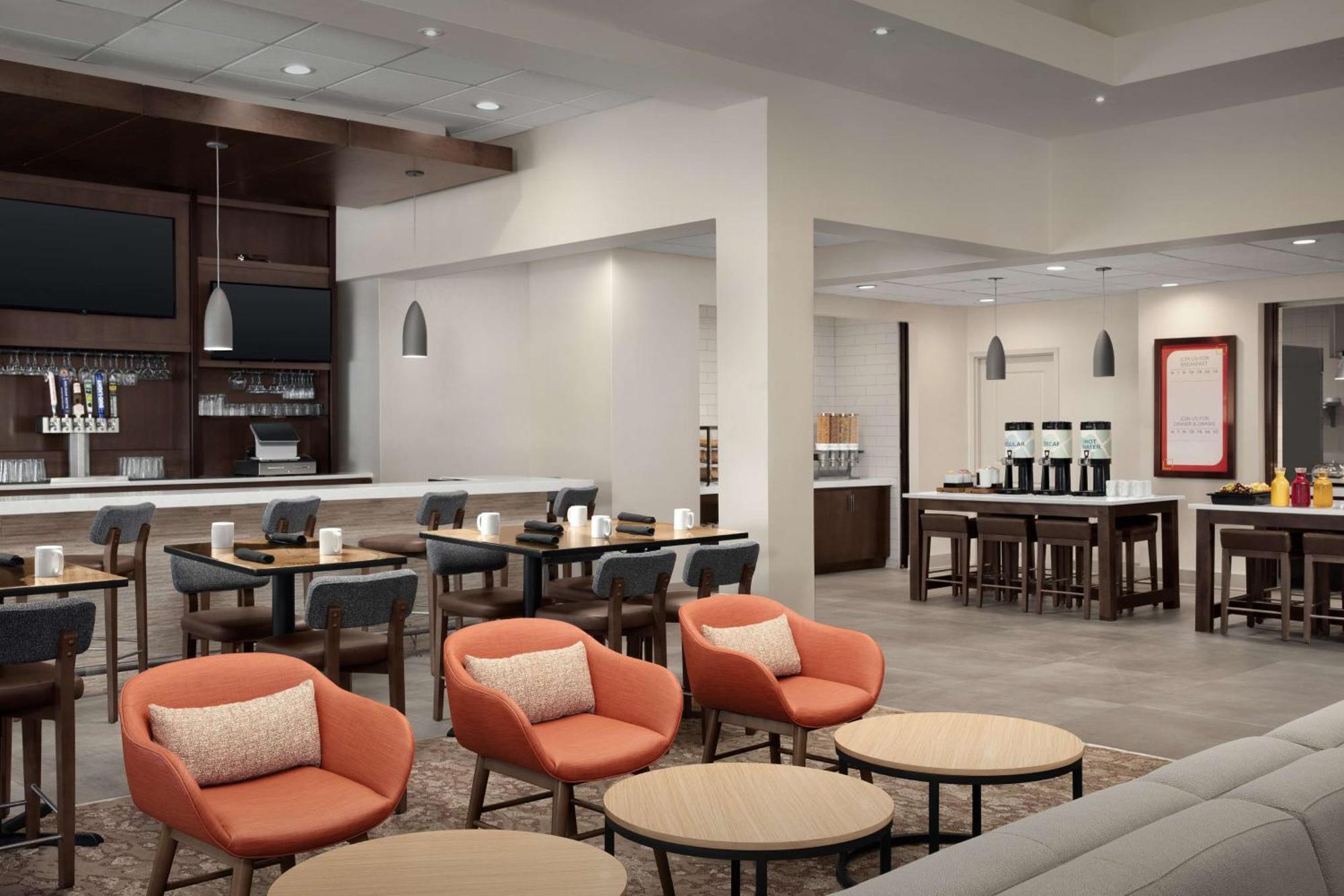 Hilton Garden Inn Philadelphia-Форт-Вашингтон Экстерьер фото
