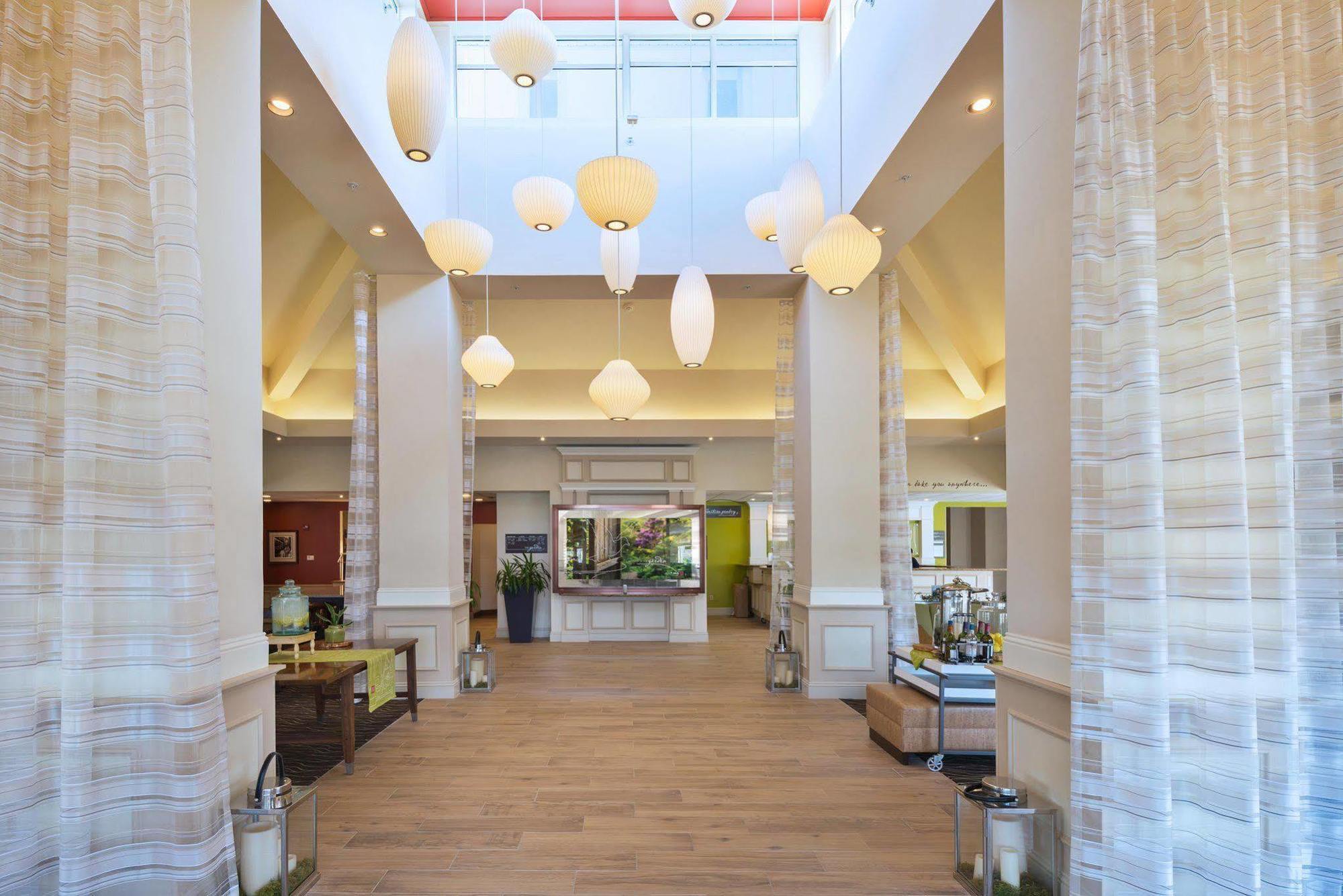 Hilton Garden Inn Philadelphia-Форт-Вашингтон Экстерьер фото
